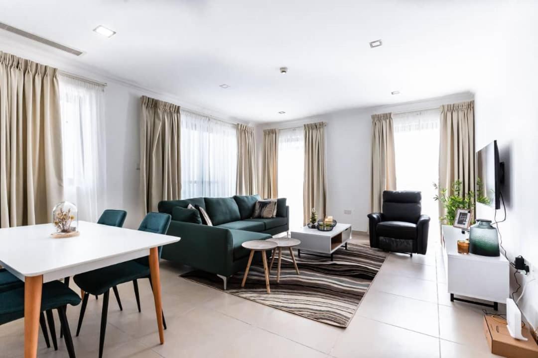 Amazing 2 Bedroom Room Space Available أكرا المظهر الخارجي الصورة